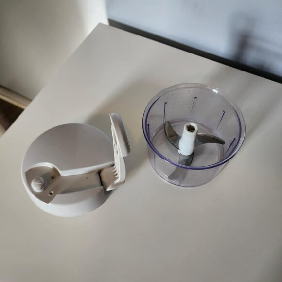 EUC Pampered Chef Manual Food Processor - Picture 5 of 8